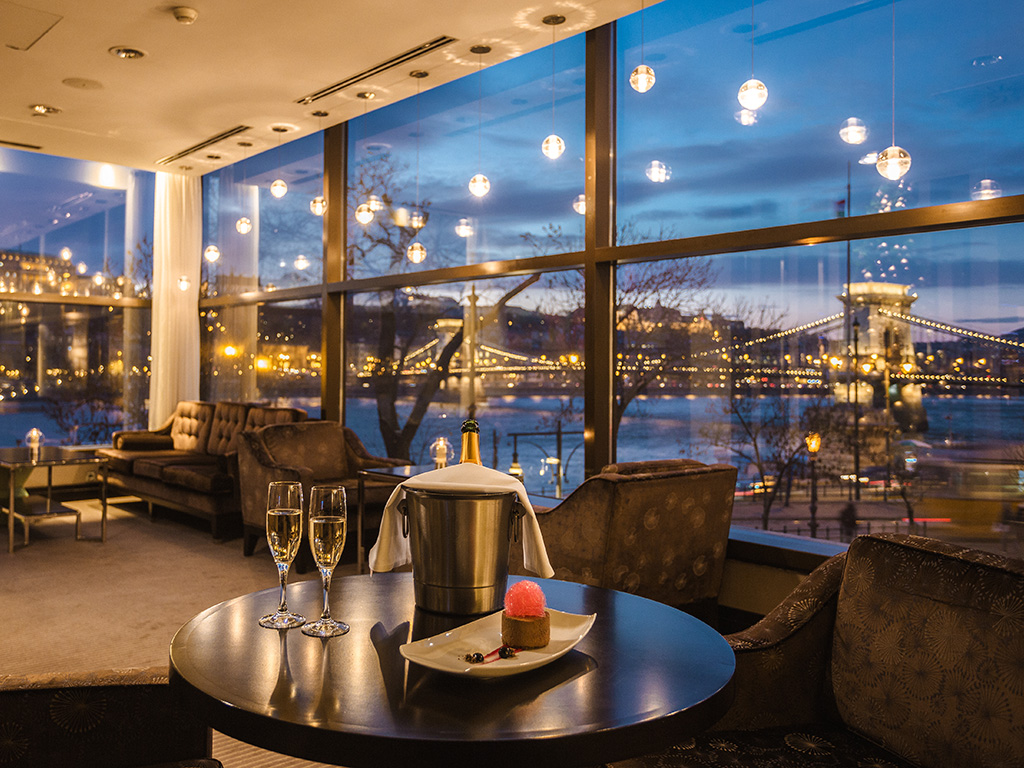 Kép a(z) InterContinental Budapest HiJob programról